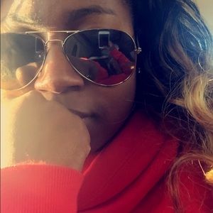 Meet your Posher, Janel