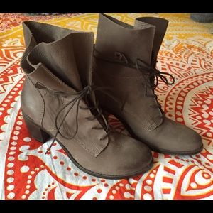 Genuine leather grey/brown boots
