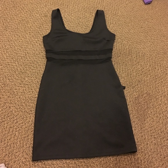 Black sleeveless Bodycon dress