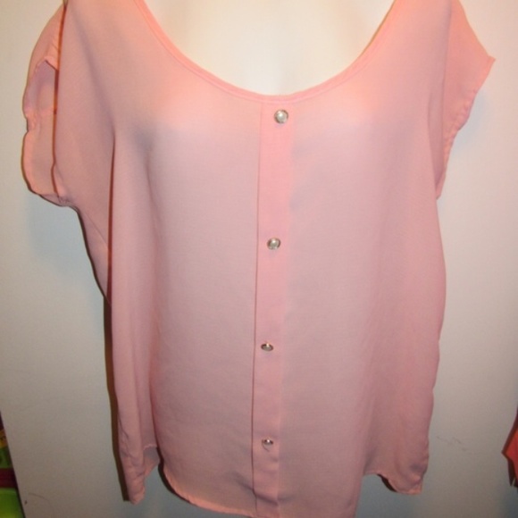 Francesca's Collections Tops - ❗️SOLD Medium Flowy pink blouse--Send me an offer!