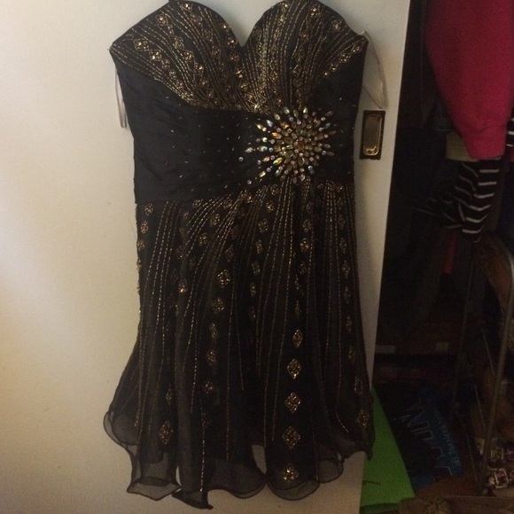 Tony Bowls homecoming dress