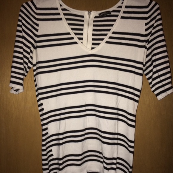 black and white striped quarter sleeve sweater