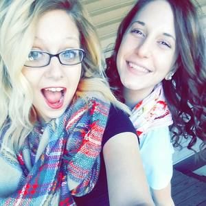 Meet your Posher, Lea