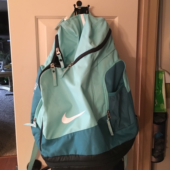 Nike Elite Bag