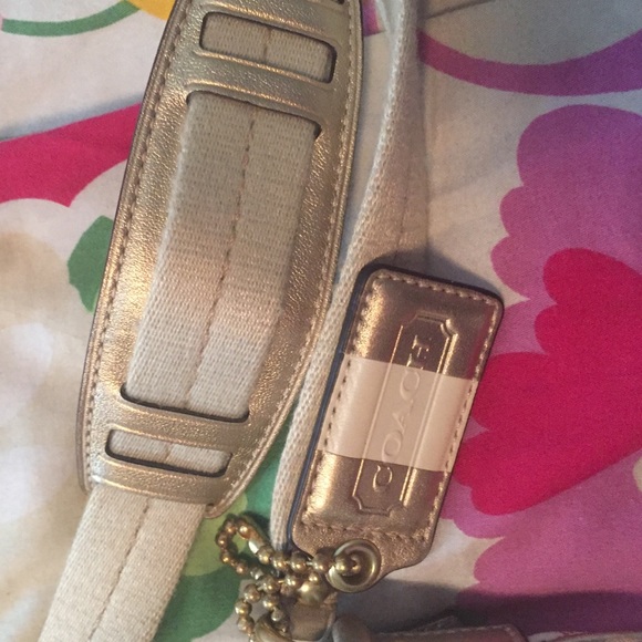 Coach Swingpack - Picture 3 of 3