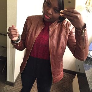 Meet your Posher, Ebony