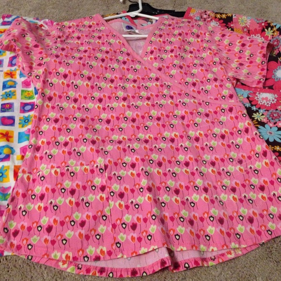 Scrub tops - Picture 4 of 4