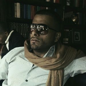 Meet your Posher, Cris