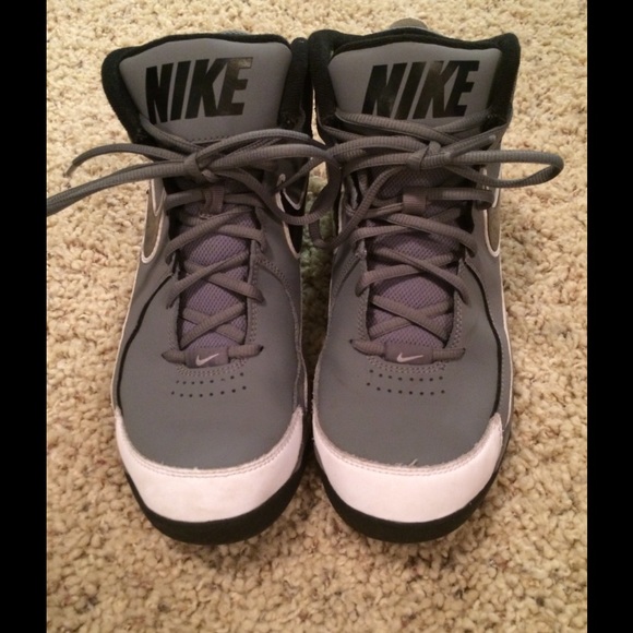 Grey basket ball shoes