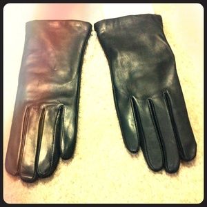 Leather gloves