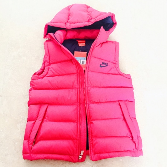 Nike Jackets & Blazers - Nike jacket , sleeveless with detachable hoodies