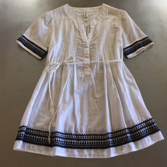 Anthropologie Tops - Anthropologie Embroidered Shirt