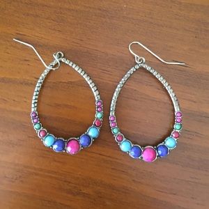 Fashion gold gemstone earring.