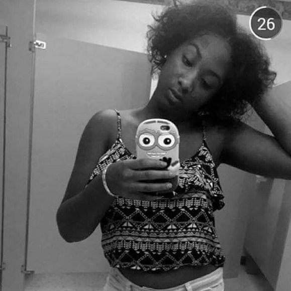 Meet your Posher, Kayla