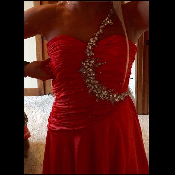 Tiffany Designs Pageant Gown - Picture 2 of 3