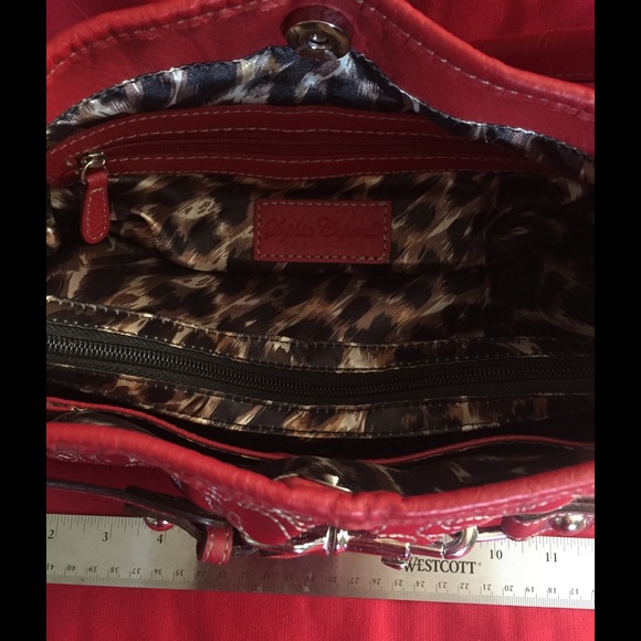 👍Gotta Love Red Sophia Purse - Picture 4 of 4