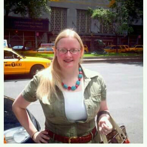 Meet your Posher, Katy - Picture 2 of 4