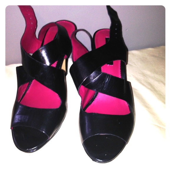 Black bandolino strappy heels