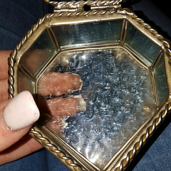 Fish box 🐠 - Picture 3 of 4