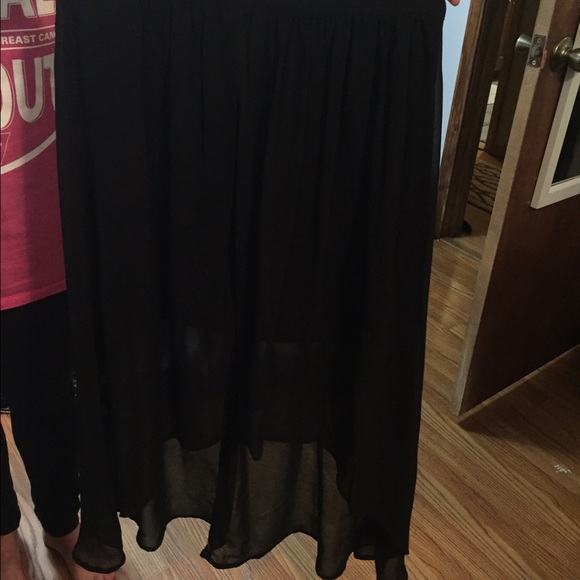 High low skirt in great condition!