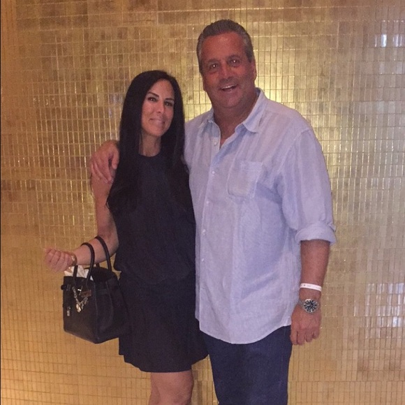 Meet your Posh Ambassador , Kim - Picture 2 of 2