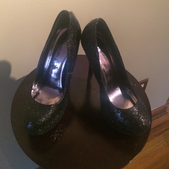 Sparkly high heels shoes for New Years