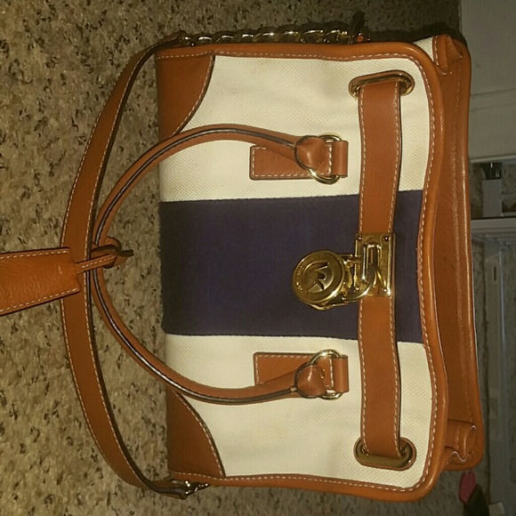 Micheal kors purse