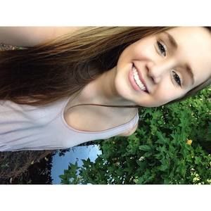 Meet your Posher, Alexis