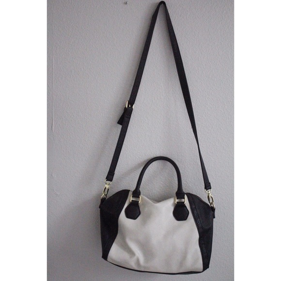 black and white purse - Picture 2 of 3