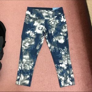 Floral white and navy blue capris