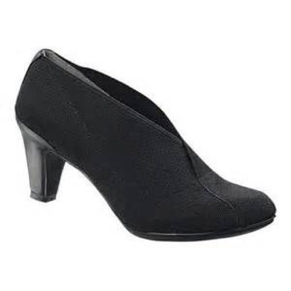 Stretch Bootie Pump