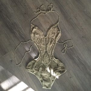 Indah Crochet One Piece / Monokini