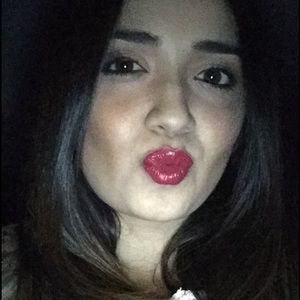 Meet your Posher, Sierra