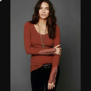 FREE PEOPLE Red Brick Meadow Fiesta Cuff Thermal