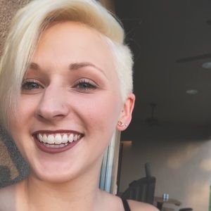 Meet your Posher, Courtney