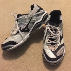 Mizuno sneakers