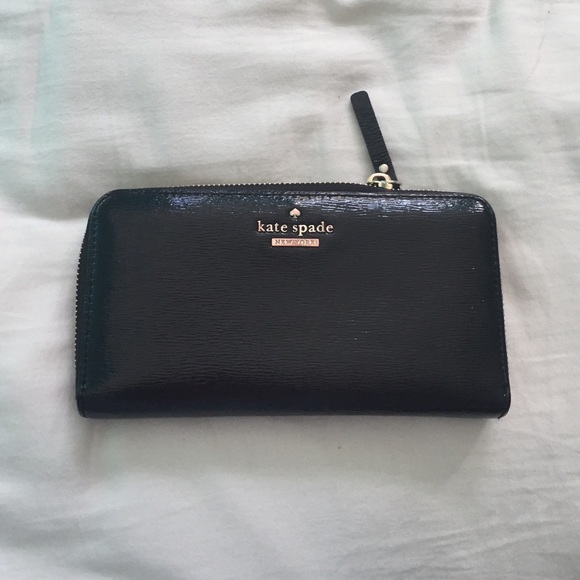 kate spade Handbags - Black Kate Spade Wallet