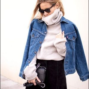 PRICE DROP Levi's Denim Jacket