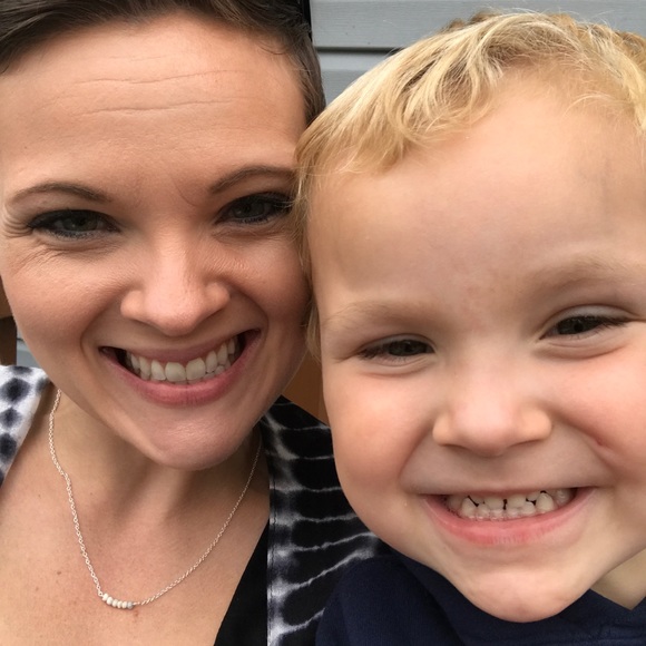 Meet your Posher, Hannah - Picture 5 of 7