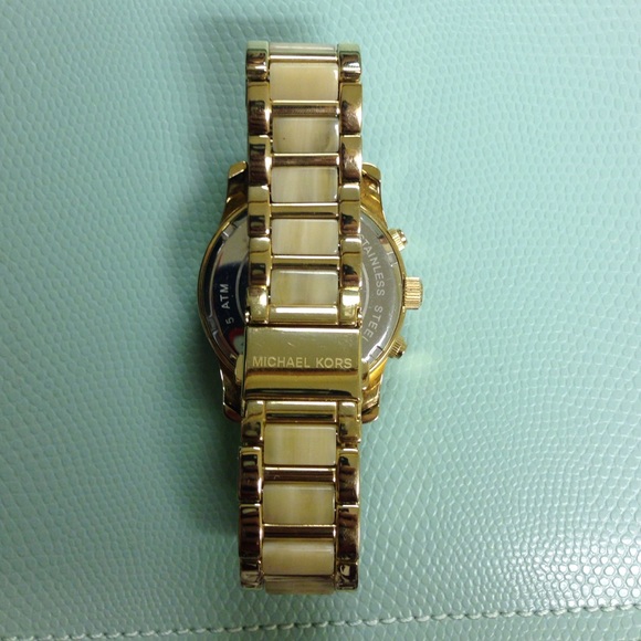 Michael Kors watch - Picture 3 of 3