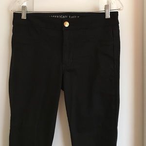 EUC AEO Super Super Stretch black jeggings
