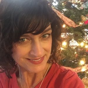 Meet your Posher, Leslie