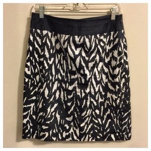 HOST PICK 🎉 NWOT The Limited ✨ Black/White Skirt