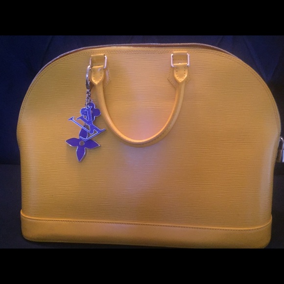 Authentic Louis Vuitton purse with charm ππ - Picture 1 of 4