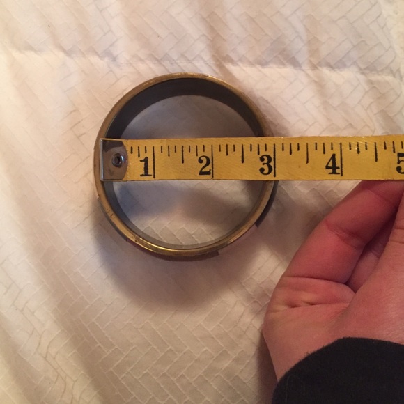 Wood panel bangle - Picture 4 of 4