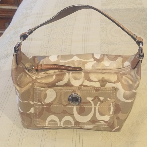 25% OFF SALE!! Authentic beige Coach Purse