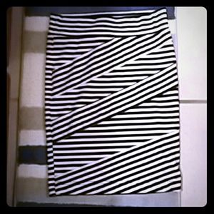 Black & White Pencil Skirt