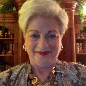 Meet your Posher, Sara