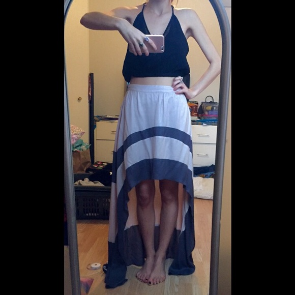 High-Low Maxi Skirt - Picture 2 of 2