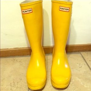 Yellow Hunter rain boot
